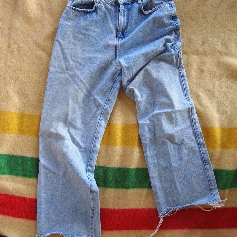 Zara High Rise Cropped Jean